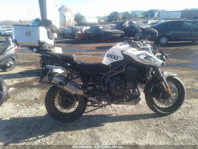 2018 TRIUMPH MOTORCYCLE EXPLORER VIN: SMTF45XB5JJ873680