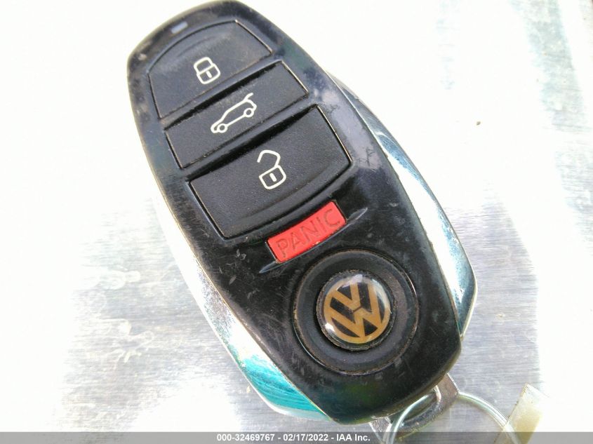 2013 VOLKSWAGEN TOUAREG SPORT W/NAV WVGEF9BP6DD000470