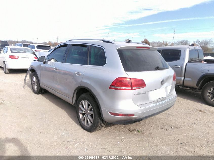 2013 VOLKSWAGEN TOUAREG SPORT W/NAV WVGEF9BP6DD000470