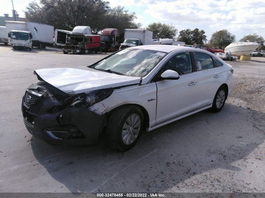 2016 HYUNDAI SONATA HYBRID SE KMHE24L16GA013489