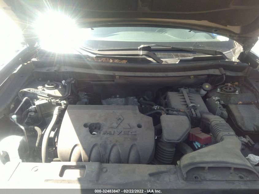 2015 MITSUBISHI OUTLANDER ES JA4AD2A36FZ013525