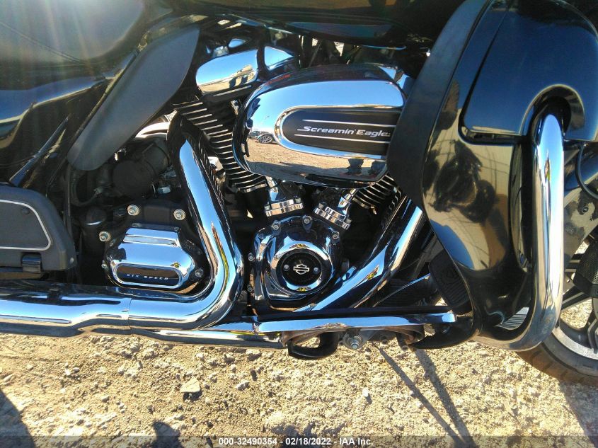 2018 HARLEY-DAVIDSON FLHTCU ULTRA CLASSIC ELECTRA GLD 1HD1FCC17JB671405