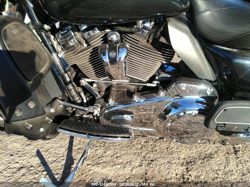 2018 HARLEY-DAVIDSON FLHTCU ULTRA CLASSIC ELECTRA GLD 1HD1FCC17JB671405