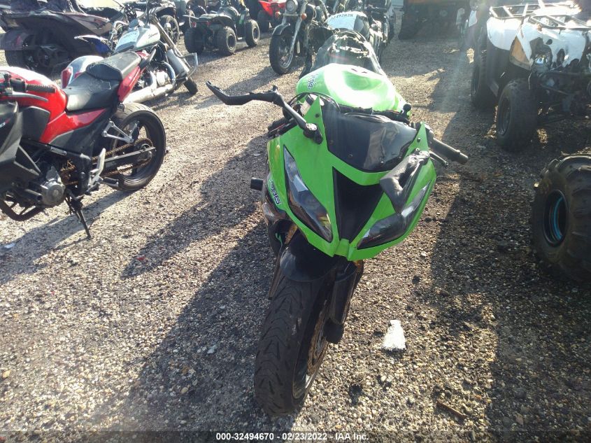 2013 KAWASAKI ZX636 E JKBZXJE18DA000215