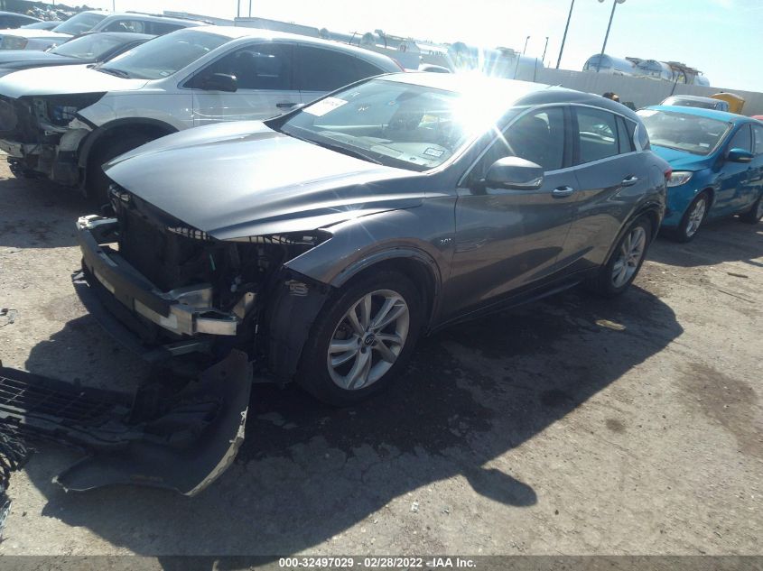 2018 INFINITI QX30 LUXURY SJKCH5CP5JA056228