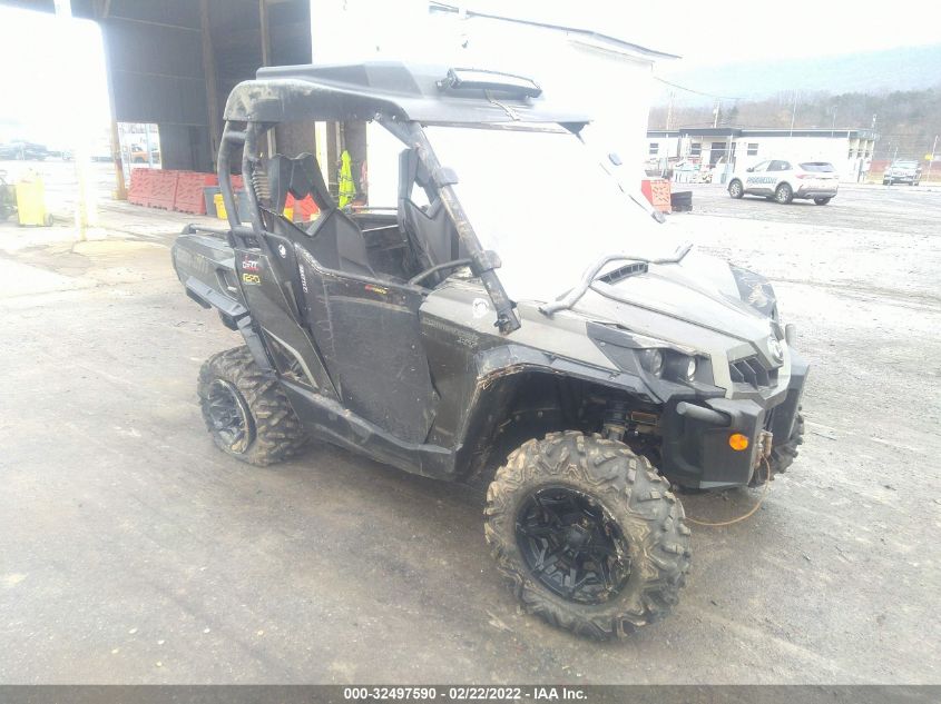 2019 CAN-AM COMMANDER 800R XT 3JBKKAN29KJ000697