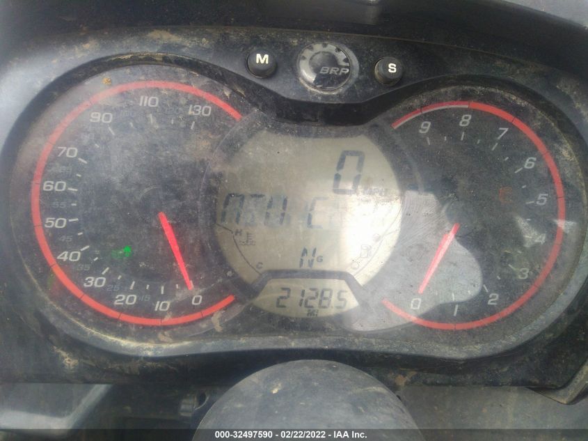 2019 CAN-AM COMMANDER 800R XT 3JBKKAN29KJ000697