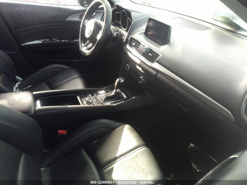 2017 MAZDA MAZDA3 4-DOOR TOURING 3MZBN1V70HM137385