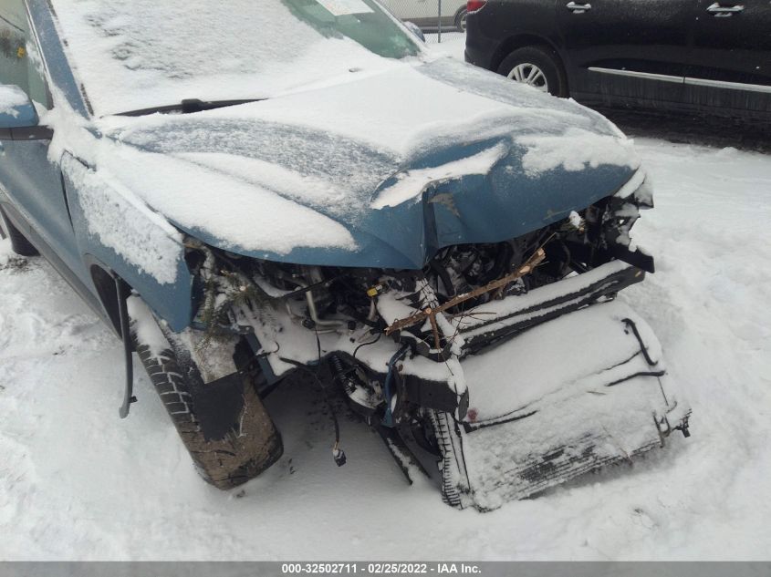 2017 VOLKSWAGEN TIGUAN WVGBV7AX4HK046070