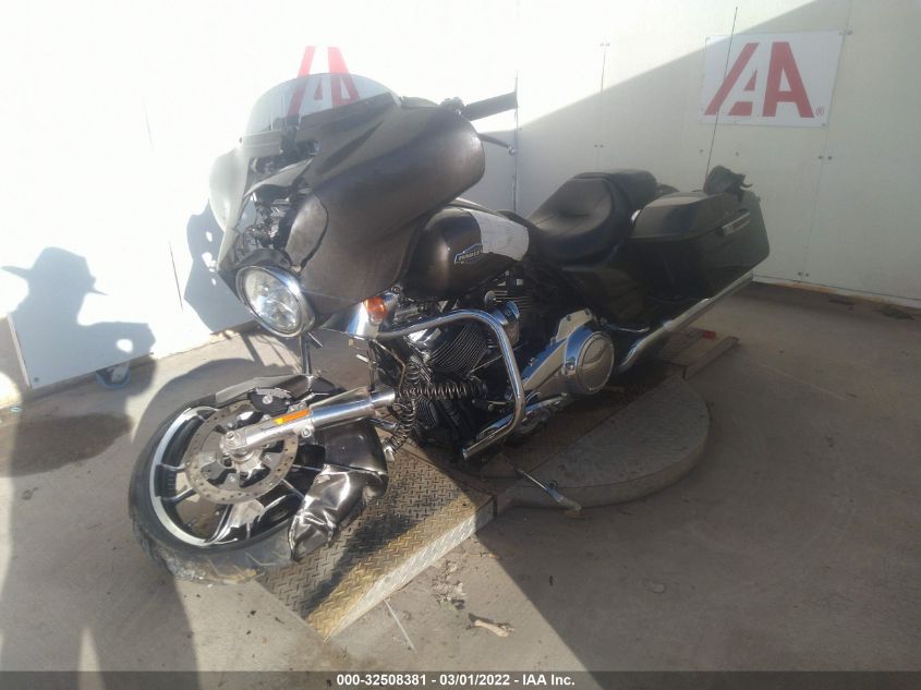 2021 HARLEY-DAVIDSON FLHX 1HD1KBC13MB650156
