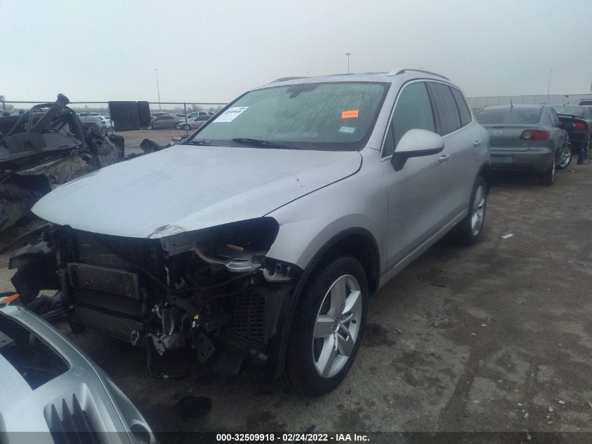 2013 VOLKSWAGEN TOUAREG WVGEG9BP9DD001819