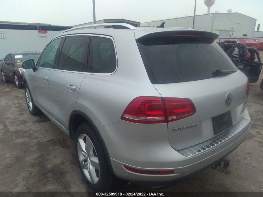 2013 VOLKSWAGEN TOUAREG WVGEG9BP9DD001819