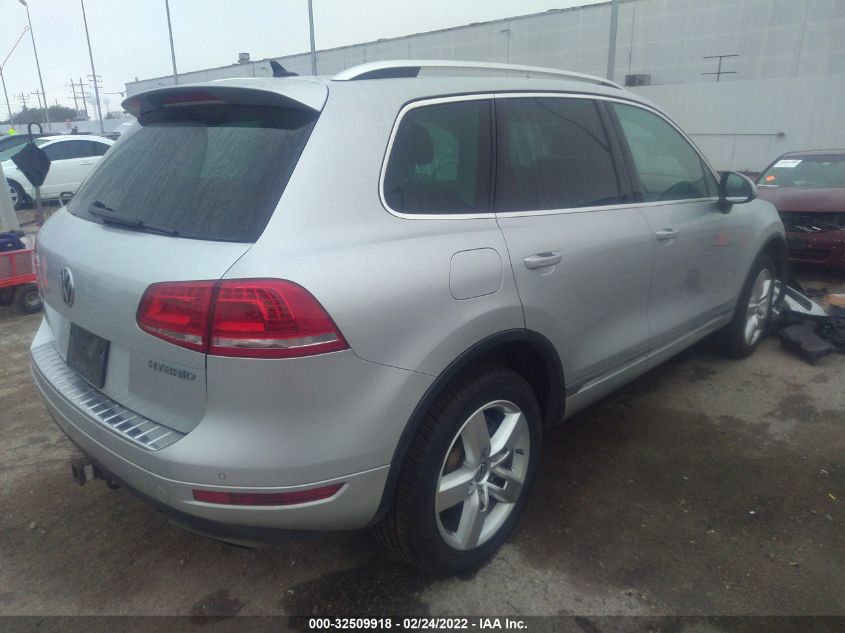 2013 VOLKSWAGEN TOUAREG WVGEG9BP9DD001819