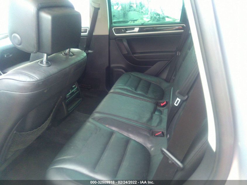 2013 VOLKSWAGEN TOUAREG WVGEG9BP9DD001819