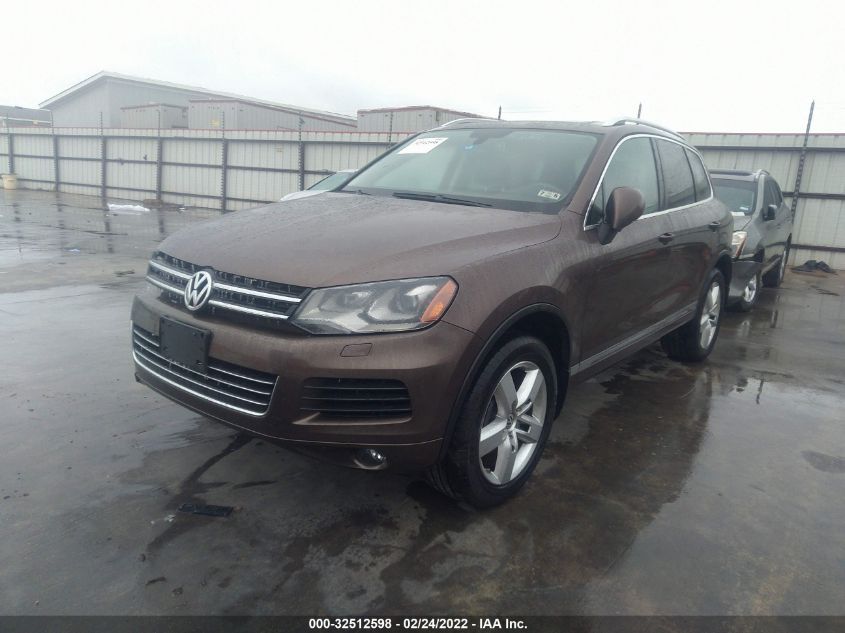 2013 VOLKSWAGEN TOUAREG LUX WVGEF9BP1DD013790