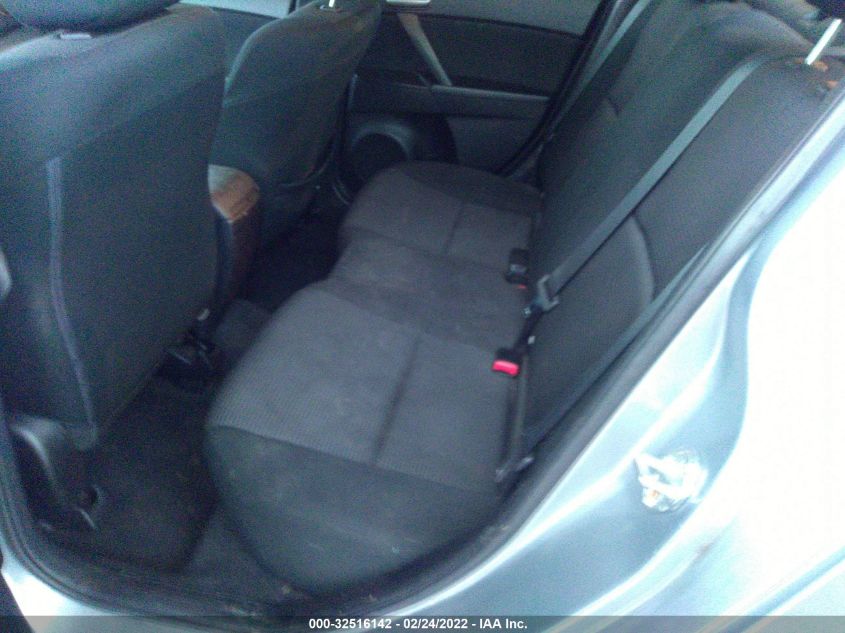 2013 MAZDA MAZDA3 I SPORT JM1BL1U82D1713715