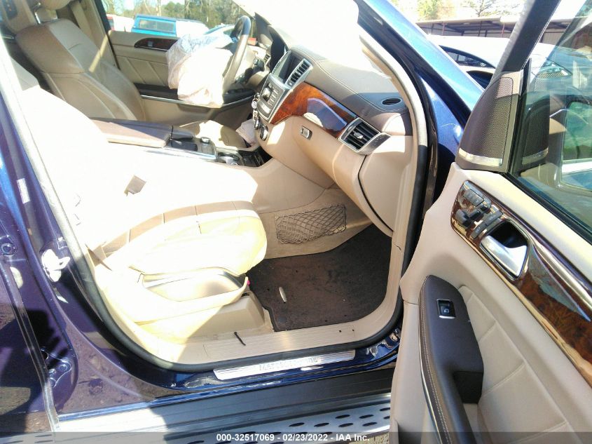2015 MERCEDES-BENZ GL-CLASS GL 550 4JGDF7DE2FA451802