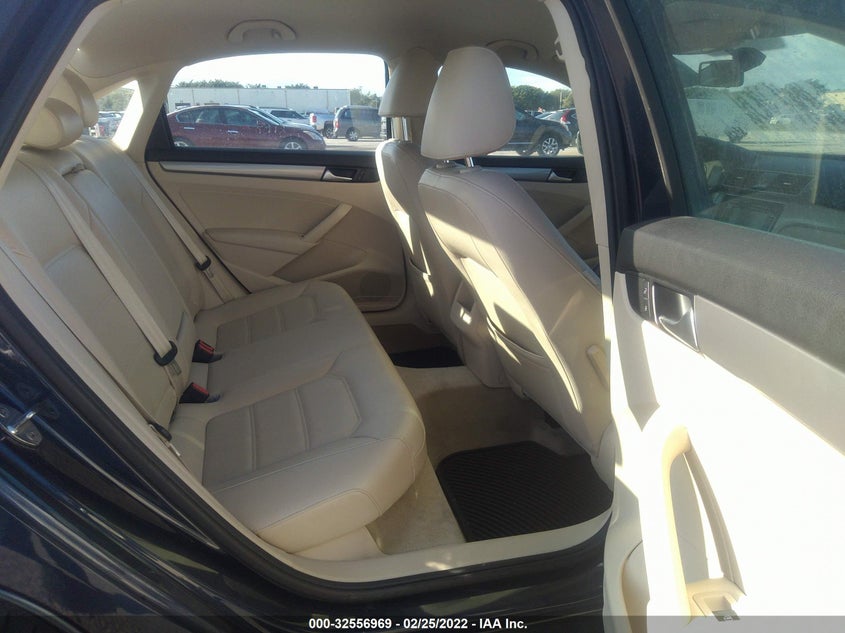 2015 VOLKSWAGEN PASSAT VIN: 1VWAS7A31FC110382