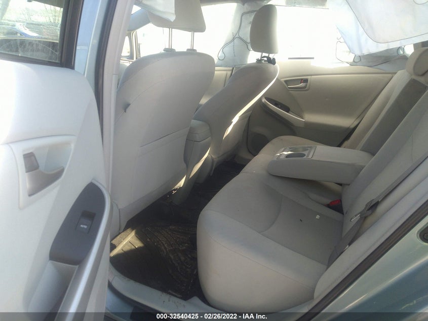 2015 TOYOTA PRIUS VIN: JTDKN3DUXF1880409