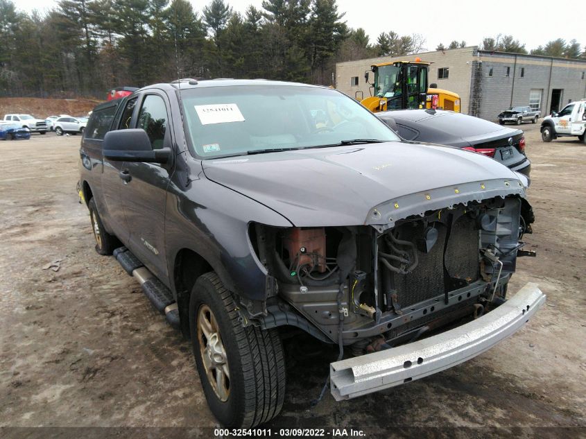 2013 TOYOTA TUNDRA 4WD TRUCK 5TFUM5F15DX040512