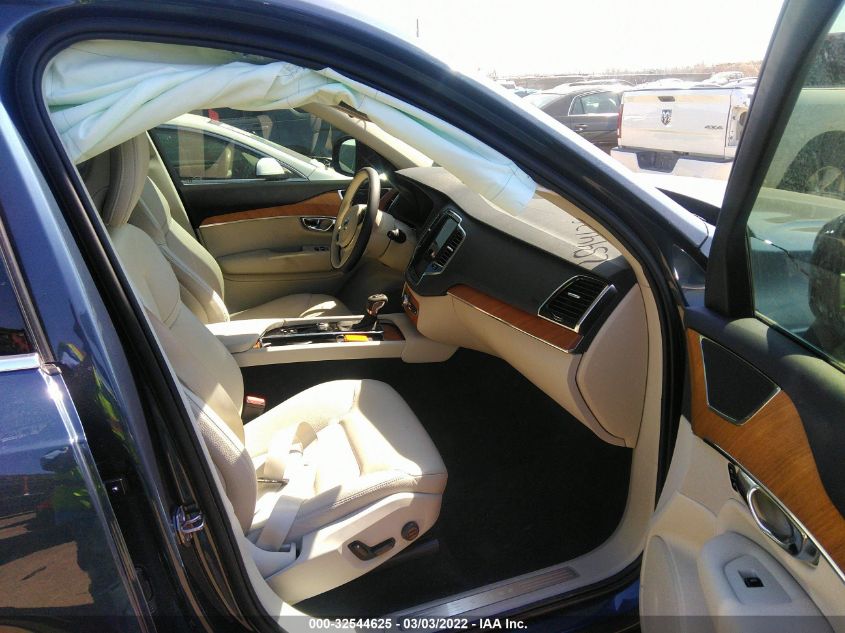 2022 VOLVO XC90 MOMENTUM YV4A22PK9N1784047