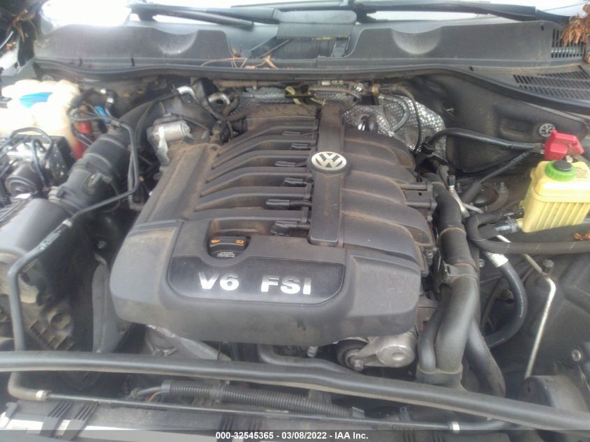 2013 VOLKSWAGEN TOUAREG LUX WVGEF9BP7DD005838