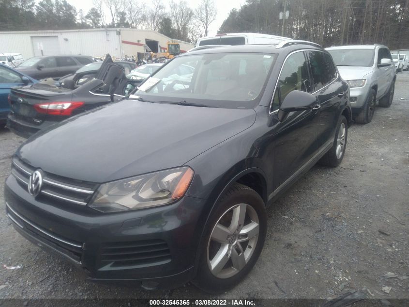 2013 VOLKSWAGEN TOUAREG LUX WVGEF9BP7DD005838