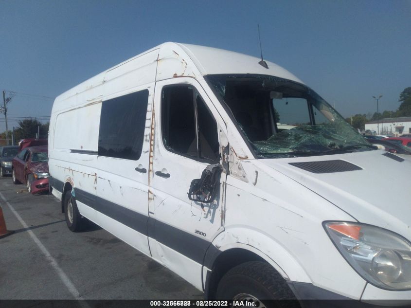 2013 MERCEDES-BENZ SPRINTER CARGO VANS WD3PE8CCXD5784128