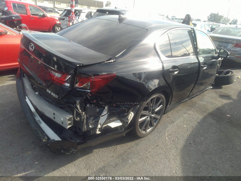Image 4 of 2015 LEXUS GS 350  salvage vehicle - Lot #32550176 at IAAI