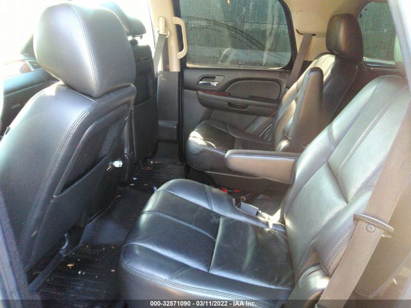 2013 CHEVROLET TAHOE LT 1GNSKBE08DR327682