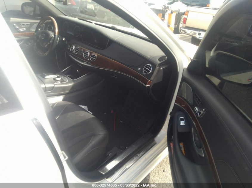 2015 MERCEDES-BENZ S-CLASS S 550 WDDUG8FB4FA069108