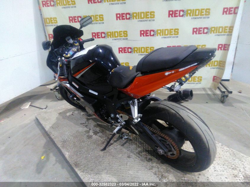 2004 SUZUKI GSX-R750 K JS1GR7JA142106255