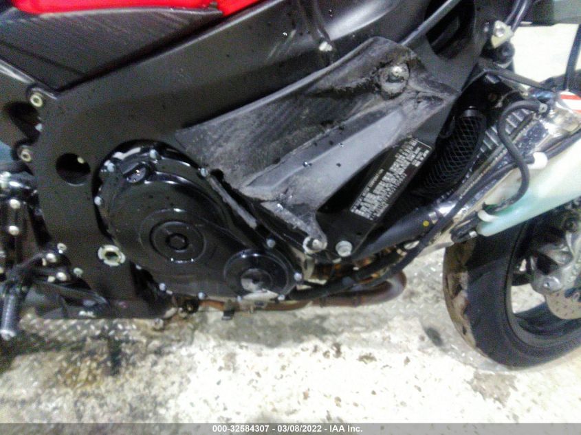 2016 SUZUKI GSX-R600 JS1GN7FA4G2100832
