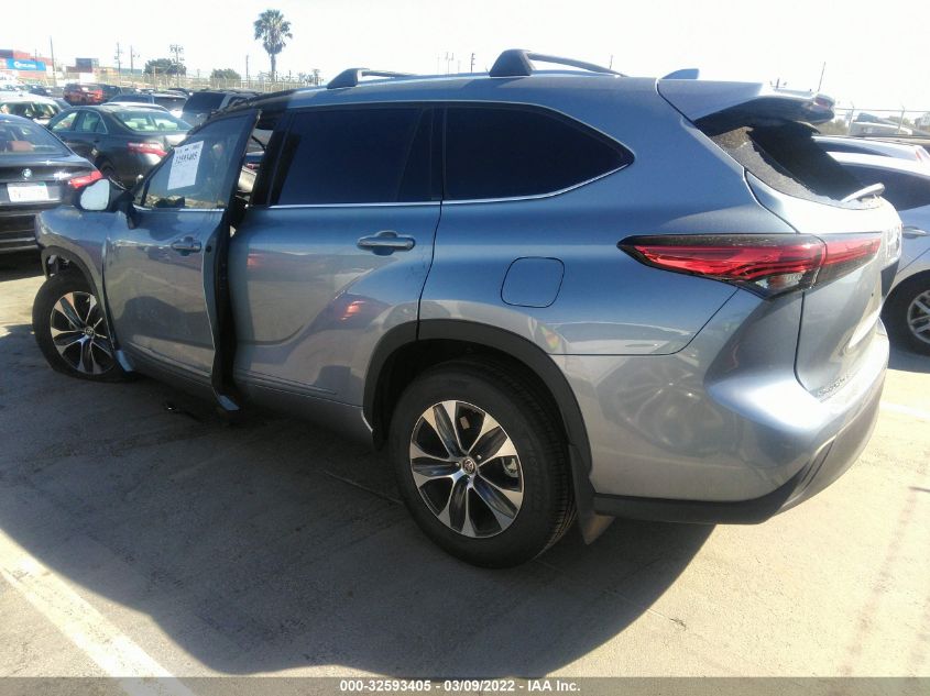 2021 TOYOTA HIGHLANDER XLE 5TDHZRAH2MS056784