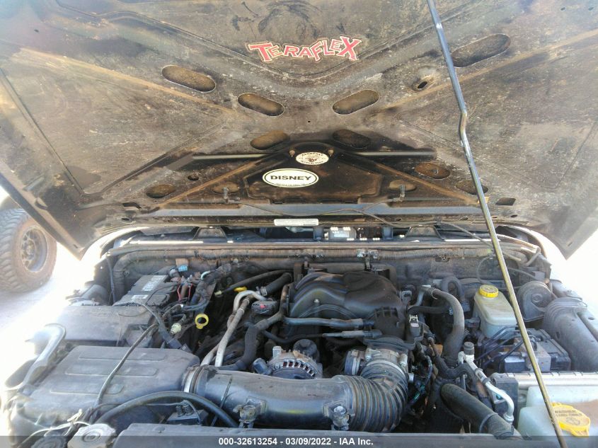 2013 JEEP WRANGLER UNLIMITED SPORT 1C4BJWDG1DL674288