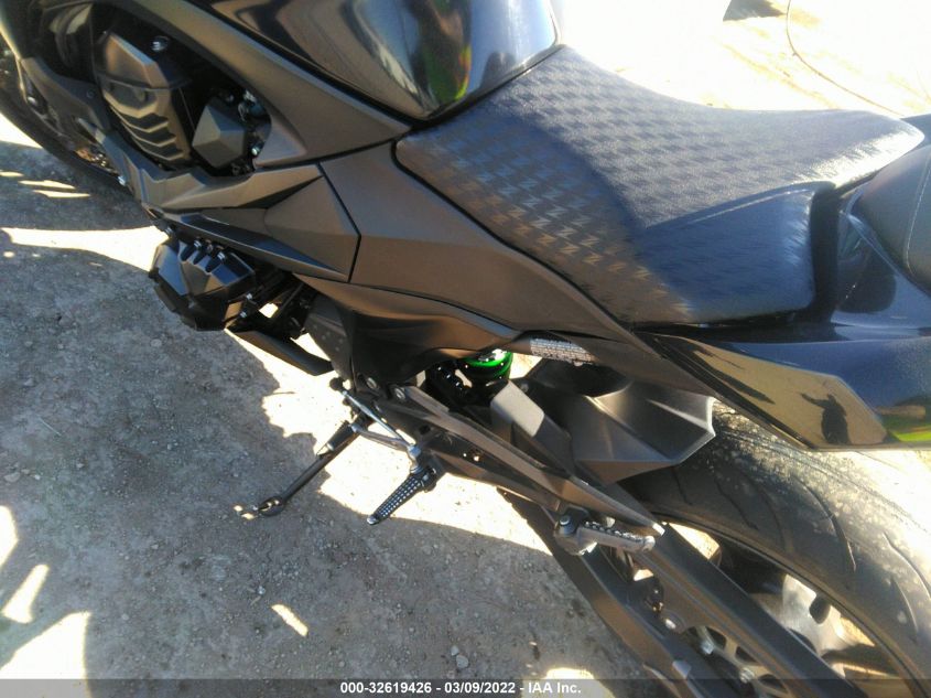 2016 KAWASAKI ZR800 B JKBZRCB12GDA21822