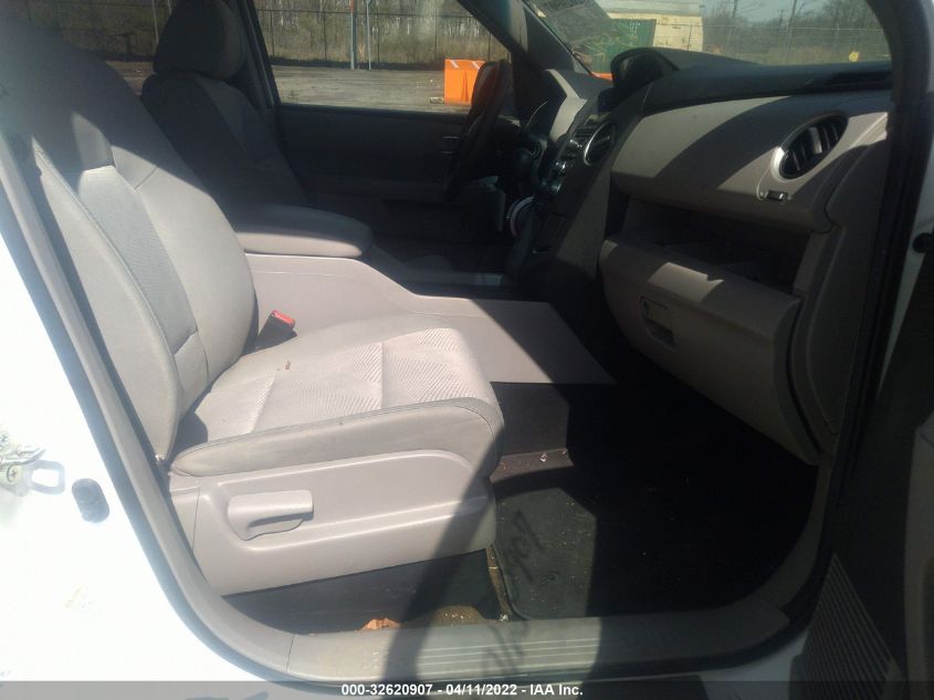 2014 HONDA PILOT LX 5FNYF4H29EB011571