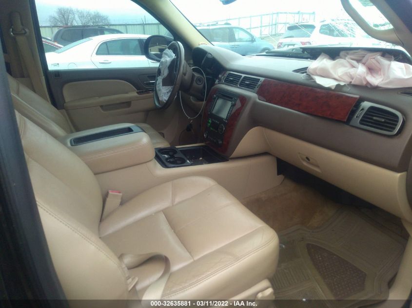2013 CHEVROLET TAHOE LT 1GNSCBE00DR255647