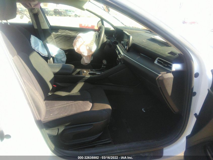 2022 KIA K5 LXS 5XXG14J26NG114996