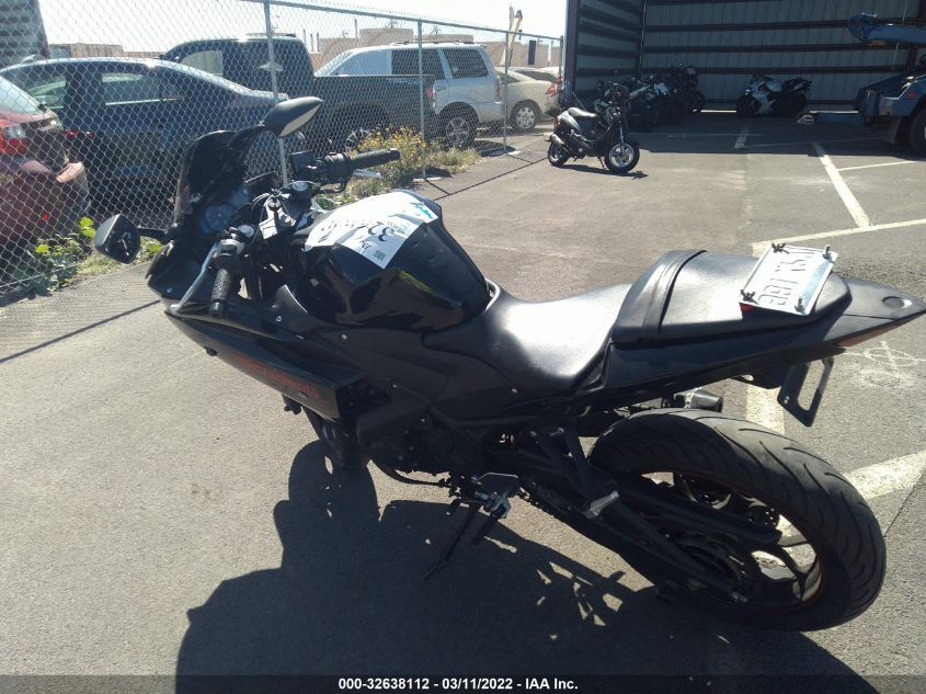 2015 YAMAHA YZFR3 MH3RH06YXFK006559