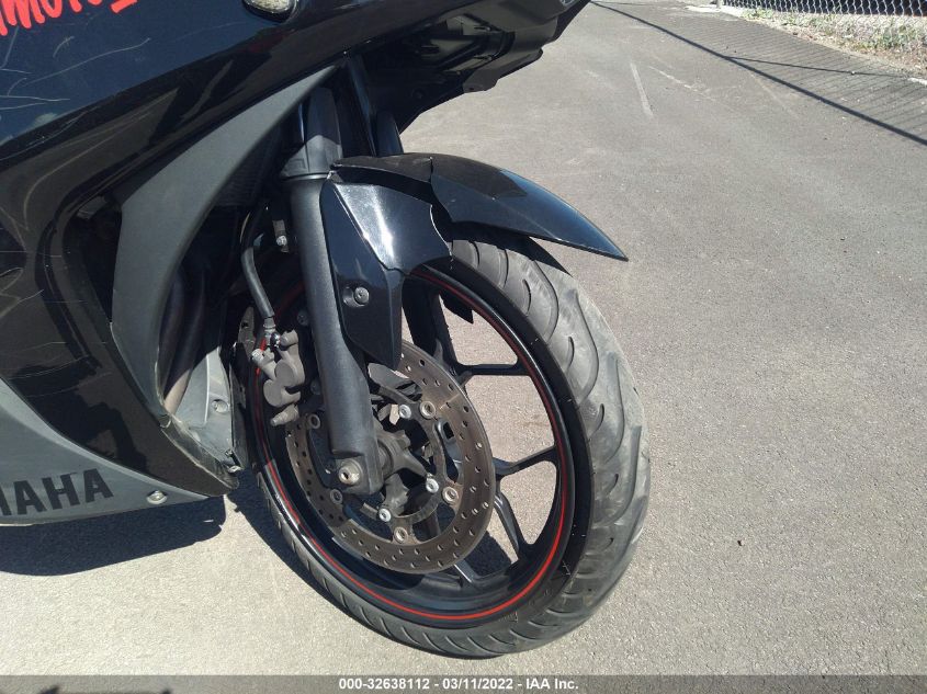 2015 YAMAHA YZFR3 MH3RH06YXFK006559