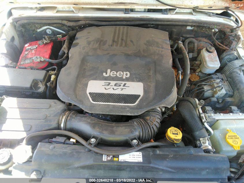 2013 JEEP WRANGLER UNLIMITED SPORT 1C4BJWDG3DL647433
