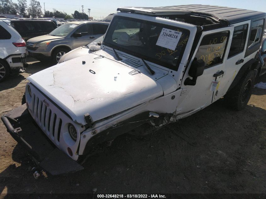2013 JEEP WRANGLER UNLIMITED SPORT 1C4BJWDG3DL647433