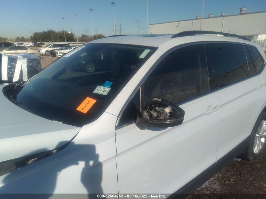 2018 VOLKSWAGEN TIGUAN SEL/SE 3VV3B7AXXJM083836