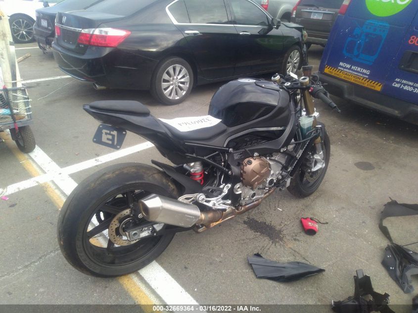 2021 BMW S 1000 RR WB10E2309M6D86431