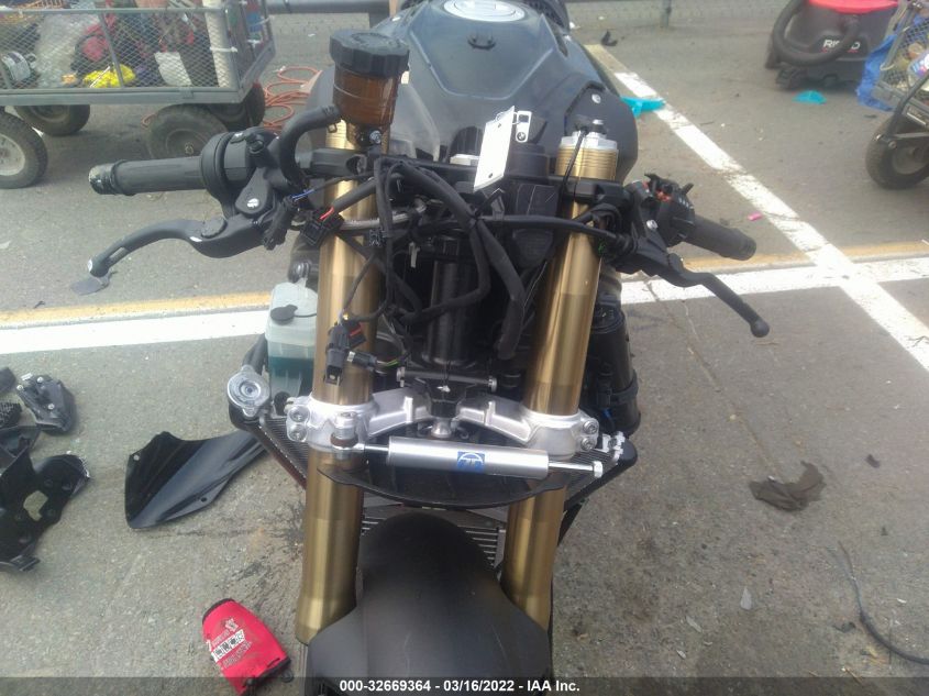 2021 BMW S 1000 RR WB10E2309M6D86431