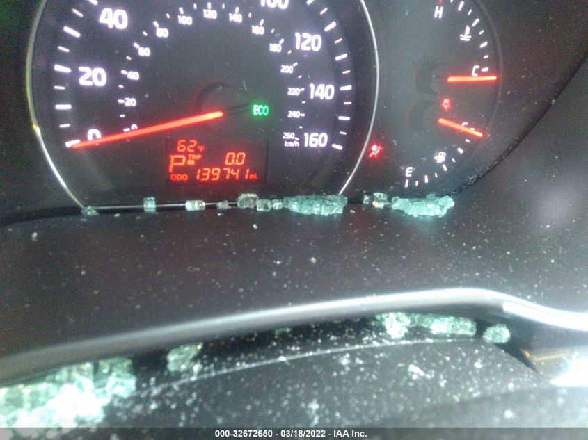 2014 KIA SORENTO LX 5XYKTCA66EG511587
