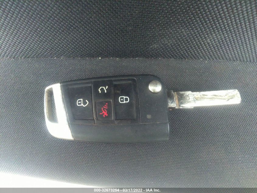 2016 VOLKSWAGEN GOLF GTI S 3VWYT7AU3GM028688