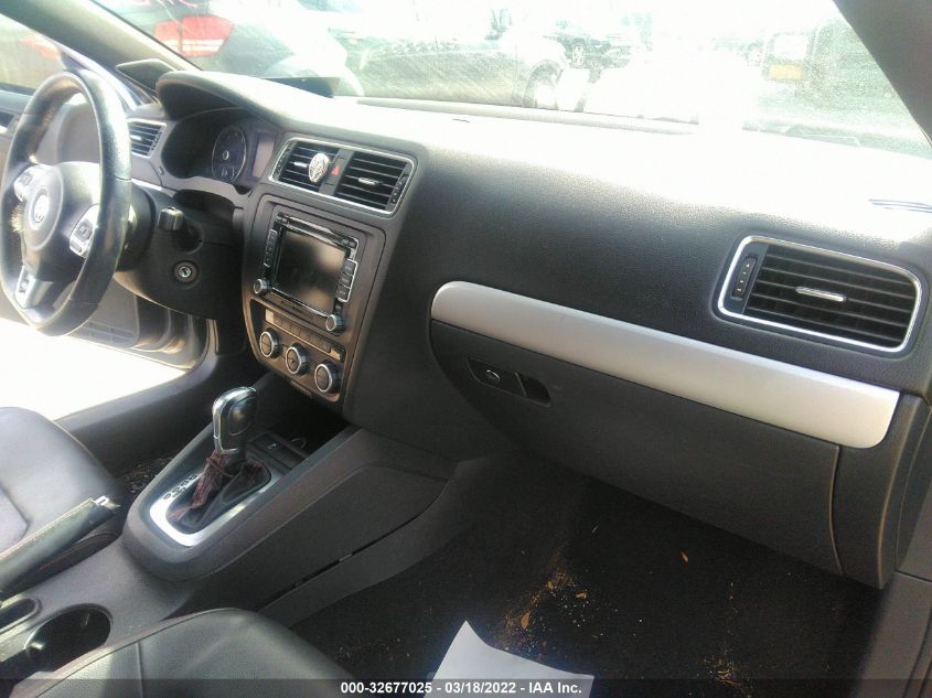 2013 VOLKSWAGEN GLI AUTOBAHN 3VW467AJ1DM246586