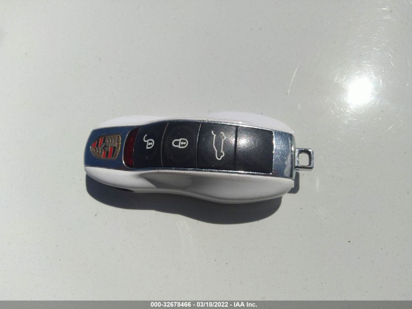 2013 PORSCHE CAYENNE WP1AA2A27DLA11884